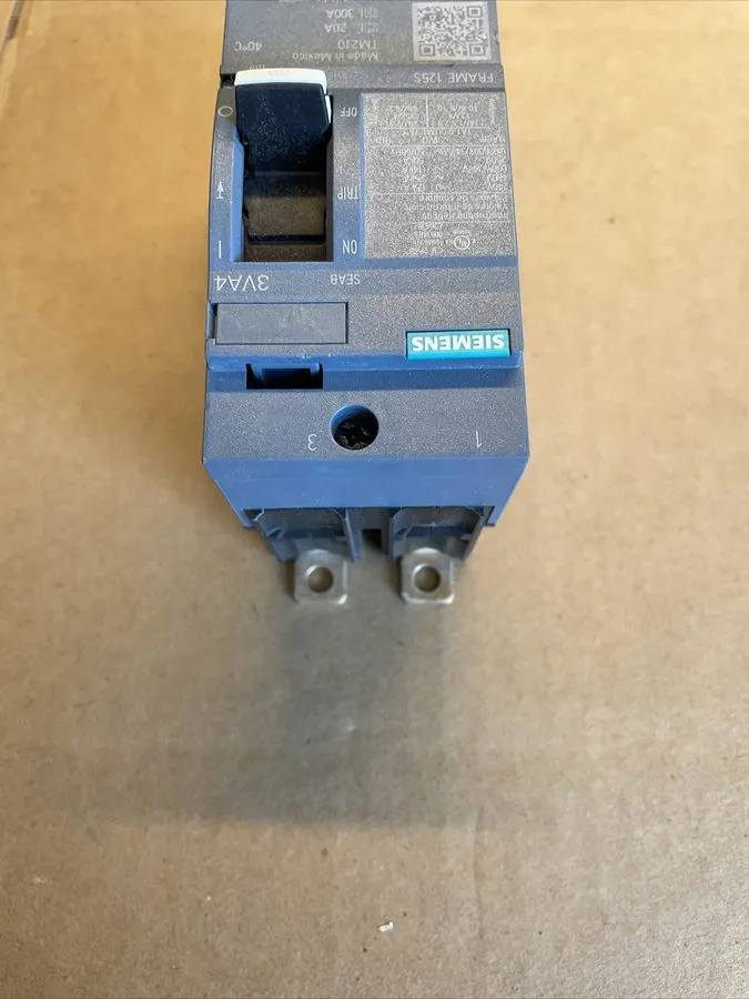 Автоматический выключатель Siemens 3VA4120-4ED24-0AA0 2 Pole 20 Amp 480V Circuit