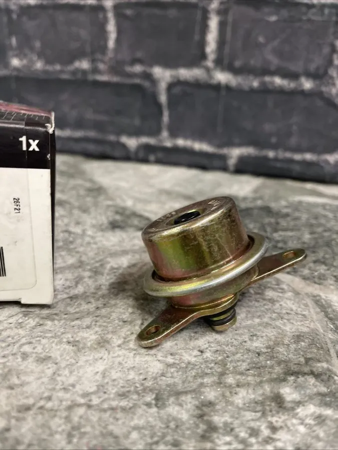 Трубопроводная арматура WVE 5G1072 Fuel Injection Pressure Regulator — фото лота 2