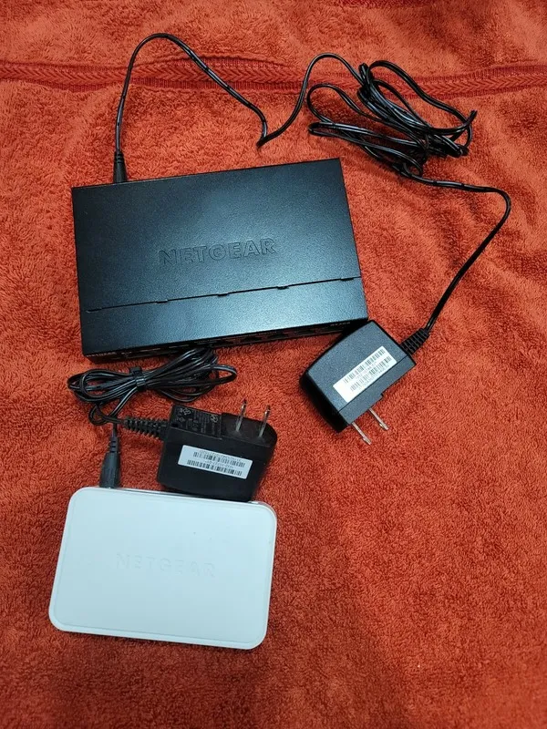 Коммутатор NETGEAR GS308v3 Black 8-Port Gigabit Ethernet Unmanaged Switch