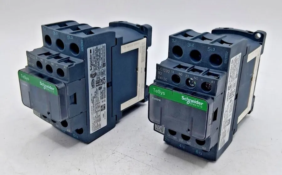 Контактор Schneider Electric TeSys LC1D32 BD 24V DC Contactor (J3B)