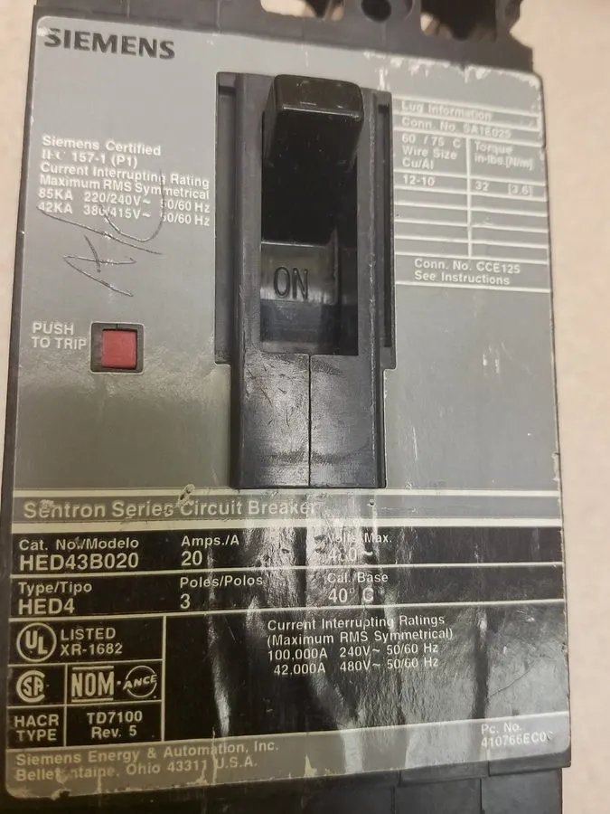 Автоматический выключатель Siemens Sentron Series 3 pole circuit breaker 20A 480