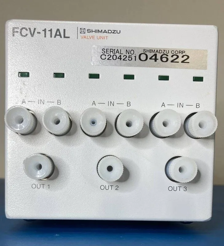 Хроматограф Shimadzu FCV-11AL HPLC Flow Channel Valve Excellent — фото лота 1