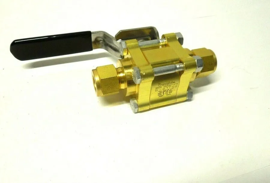 Клапан Swagelok B-63TS8 Brass 3-Piece 60 Series Ball Valve FNSP — фото лота 2