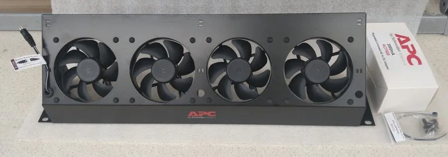 Вентилятор APC NetShelter 2U Rack Fan Panel ACF600 Unit