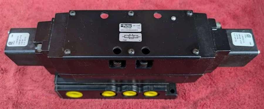 Электромагнитный клапан PARKER 4521AD20AAAA53 110/120V, 40-150 PSI, 3/8" D Pneum