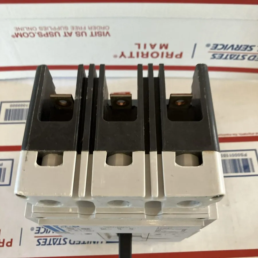 Автоматический выключатель Eaton PDG23G0040TFFL 40 Amp 480V 3 Pole Circuit Break