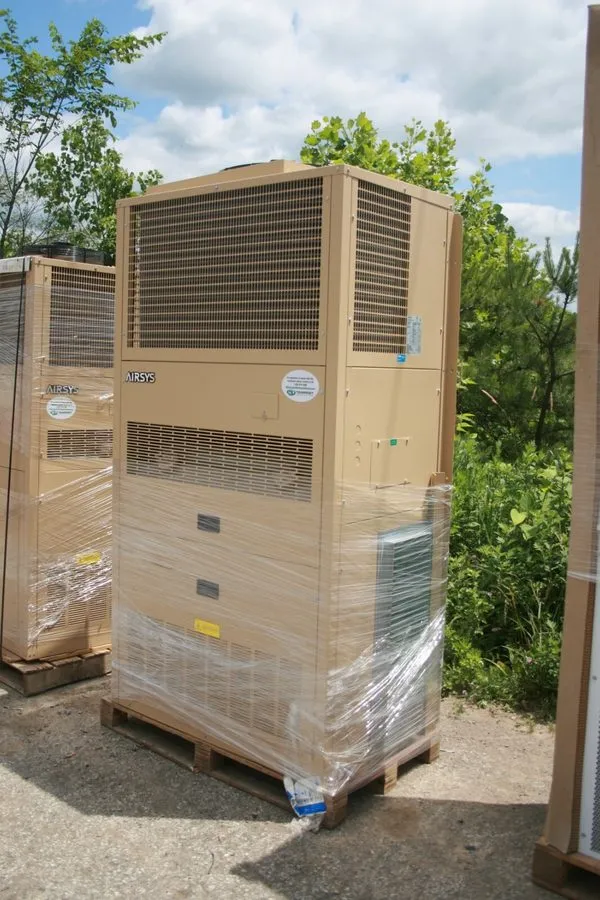 Стойка/шкаф 47,000 BTU Airsys Mobilecool Outdoor CRAC Air Conditioner 240VAC/1PH — фото лота 3