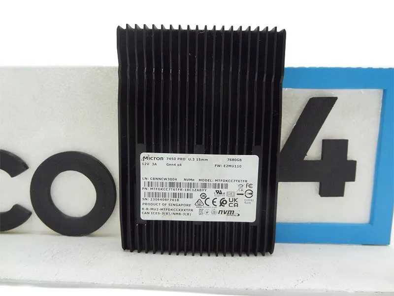 SSD-накопитель Micron 7450 Pro 7.68TB PCIe Gen4 NVMe U.3 2.5" Enterprise SSD MTF
