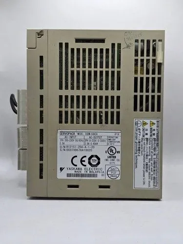 Сервопривод Yaskawa SGDM-04ADA ServoPack Servo Drive 1Ph 230V In 0.4kW 2.8A 300H