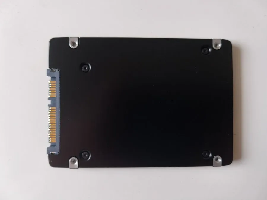 SSD-накопитель Samsung PM893 Series 3.84TB SATA 6Gb/s 2.5inch Internal SSD MZ-7L