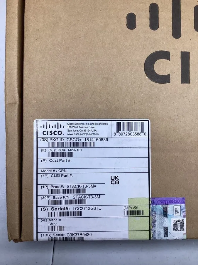 Коммутатор Cisco STACK-T3-3M Stack Wise-320 3M Stacking Cable Catalyst 9300L — фото лота 2
