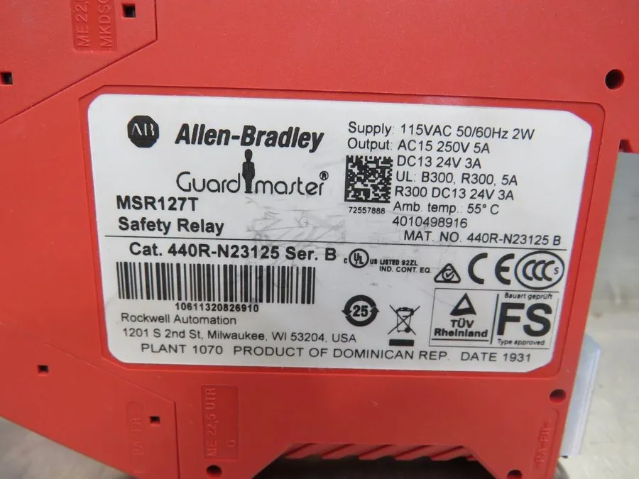 Реле безопасности Allen Bradley 440R-N23125 MSR127T Guard Master Safety Relay