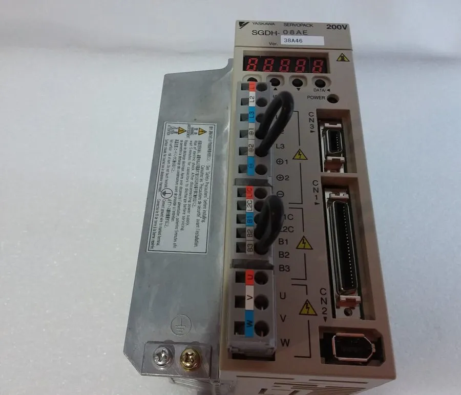 Сервопривод Yaskawa SGDH-08AE Servopack Amplifier 0.8kW 200-230V