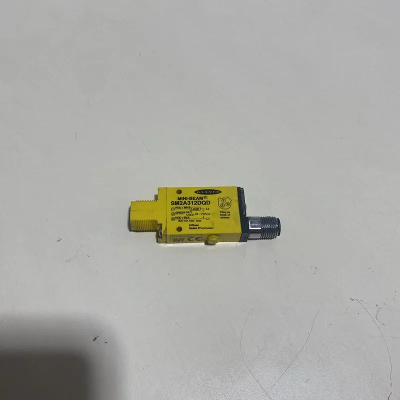 Фотоэлектрический датчик BANNER SM2A312DQD Mini-Beam Photoelectric Sensor 24-240
