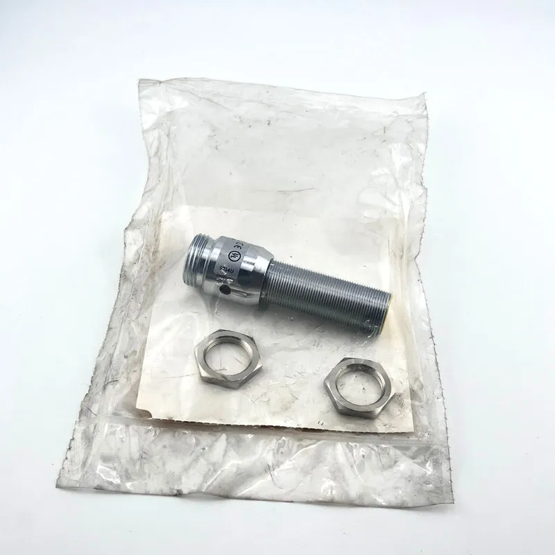 Датчик приближения Turck Bi5-G18-AZ3X-B1331 50MM 20-250VAC 5-500mA Proximity Sen