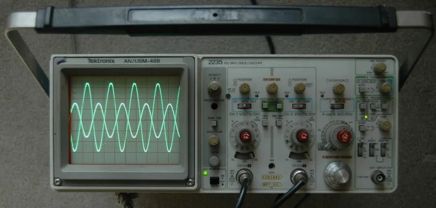 Осциллограф Tektronix AN/USM-488 2235 100 MHz 2 Channel Oscilloscope