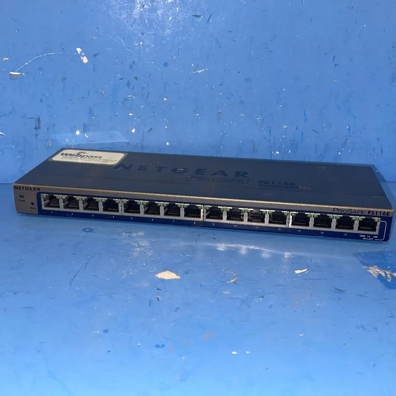 Коммутатор Netgear ProSafe Unmanaged Plus FS116E 16 Port 10/100 Fast Ethernet Sw
