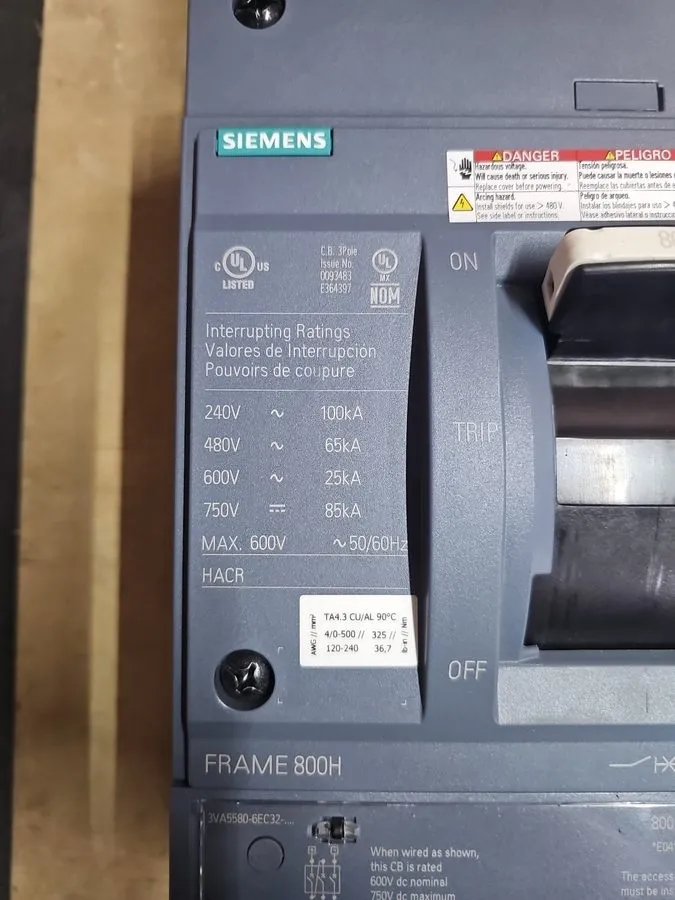 Автоматический выключатель Siemens Breaker 3VA5580-6EC32-0AA0 3 POLE 800 AMP 3VA