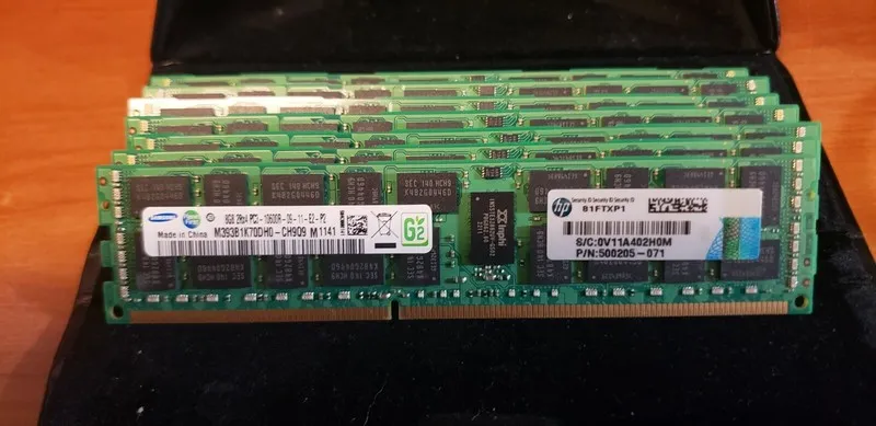 Модуль памяти Samsung 8GB ram DDR3 10600R ECC M393B1K70DH0 Registered Server RAM