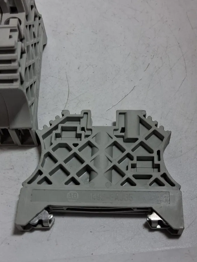 Клеммник ALLEN BRADLEY 1492-EAJ35 TERMINAL BLOCK NSNP