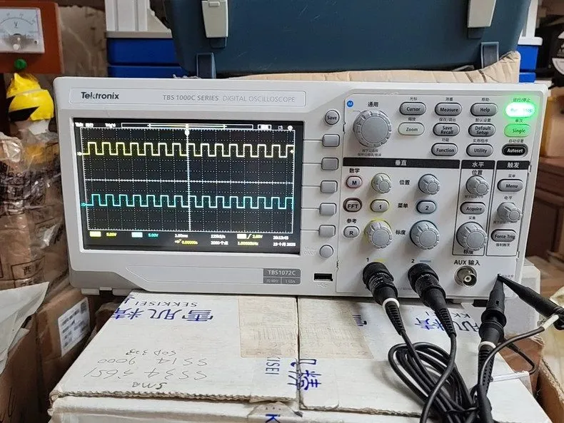 Осциллограф Tektronix TBS1072C 70 MHz, 2-Ch, 1 GS/s Digital Oscilloscope