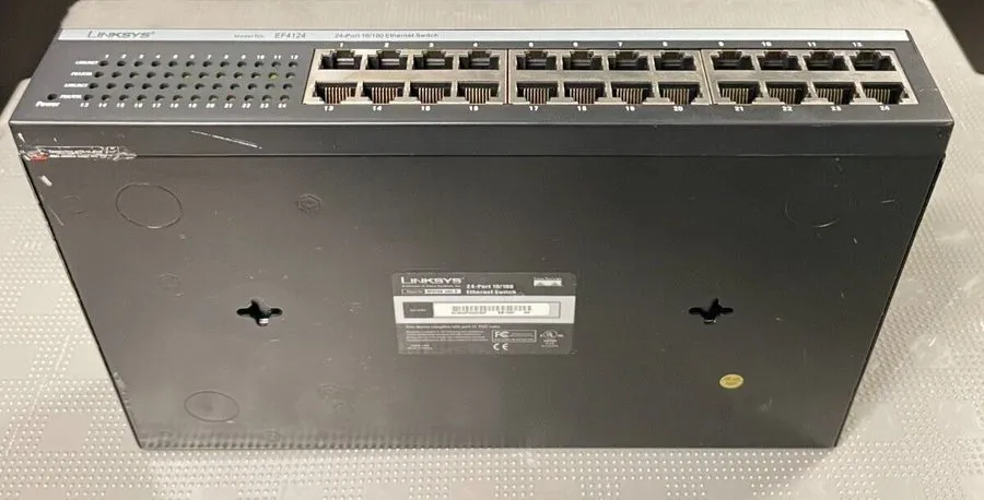 Коммутатор Cisco Linksys EF4124 24-Port 10/100 Ethernet Switch i682 — фото лота 3