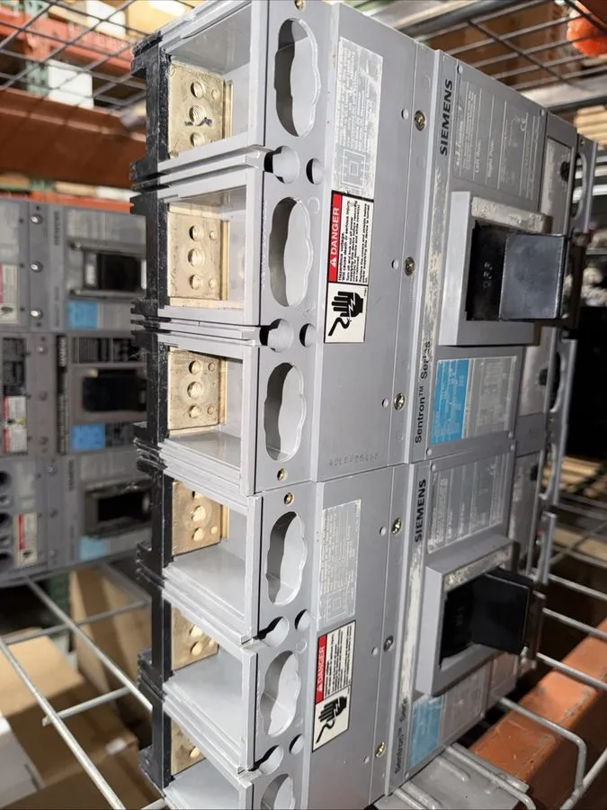 Автоматический выключатель Siemens / ITE Sentron 300 Amp Circuit Breaker 600 VAC