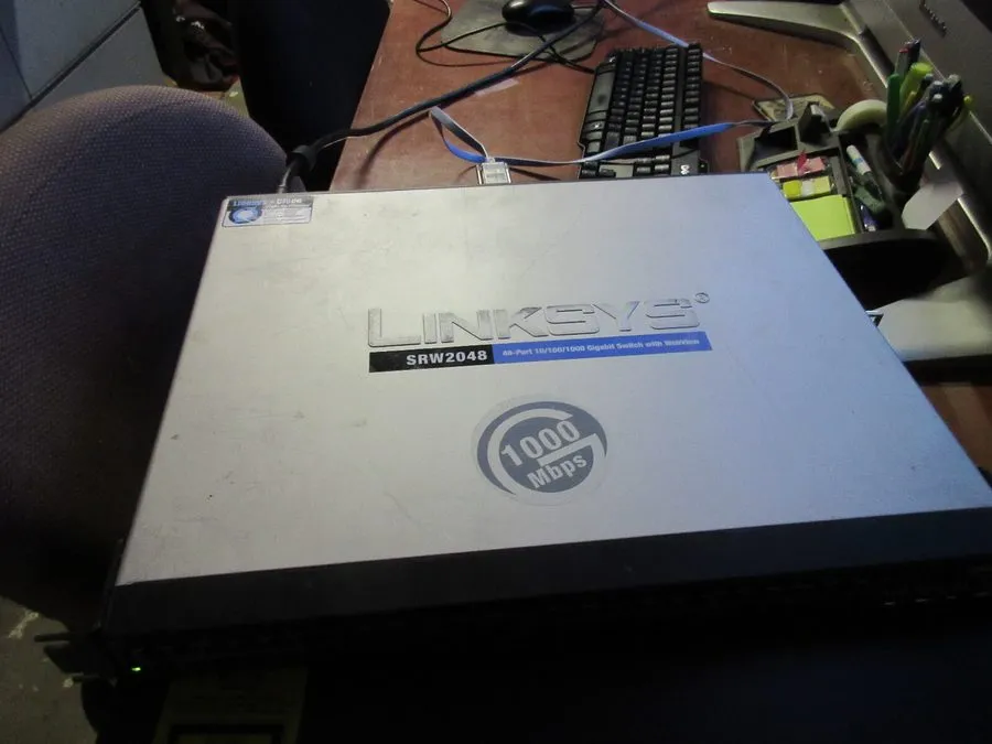Коммутатор Linksys 48 Port 10/100/1000 Gigabit Switch with Webview SRW2048
