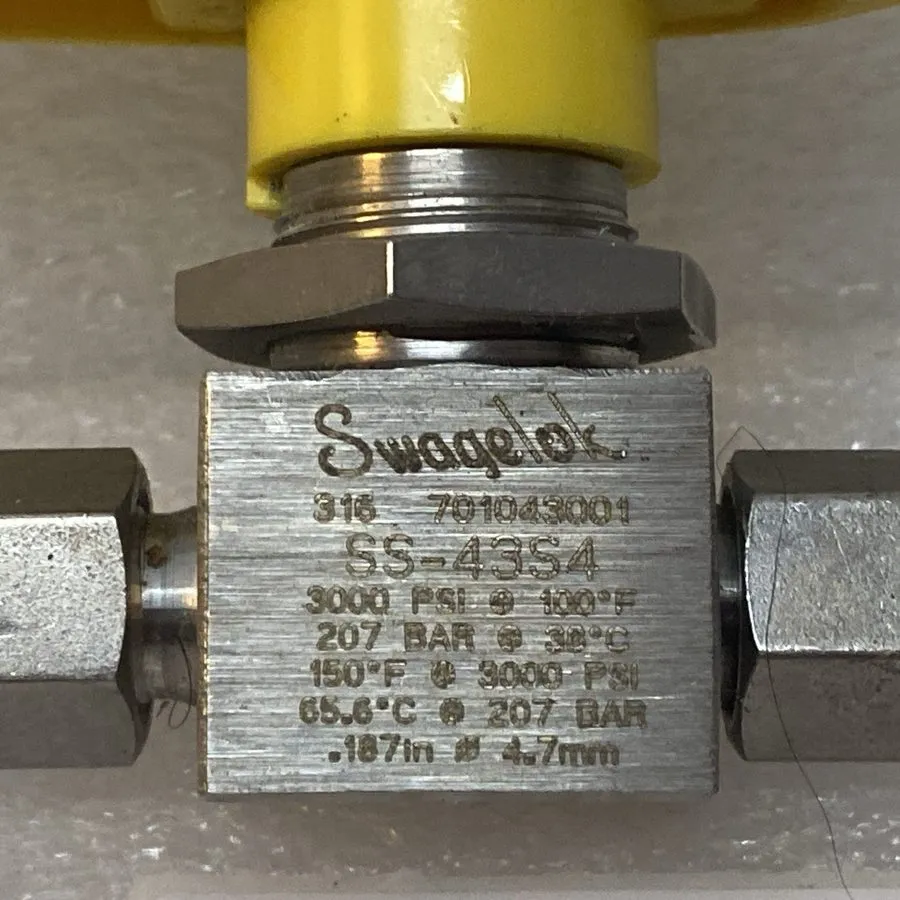 Клапан Swagelok SS-43S4 316 Stainless Steel Ball Valve 1/4"