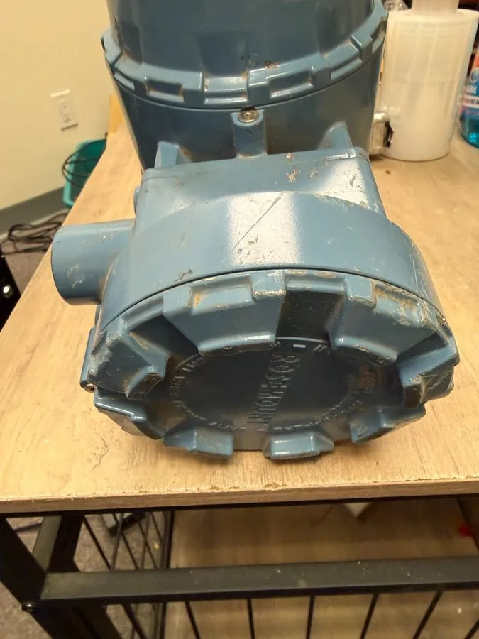 Расходомер ROSEMOUNT 8732EMR2A4N5M4 FLOWMETER TRANSMITTER — фото лота 2