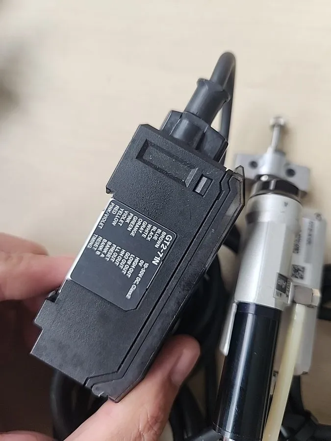Датчик keyence Laser displacement sensor GT2-71N