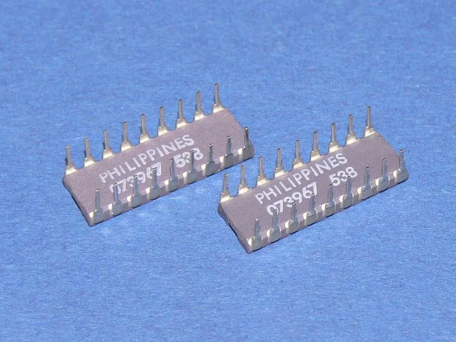 Микросхема Analog Devices AD571KD 10-Bit Analog/Digital A/D Converter IC