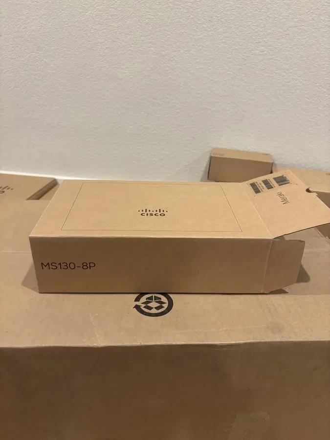 Коммутатор Cisco Meraki MS130-8P-HW 8-Port Cloud-Managed PoE Switch — фото лота 1