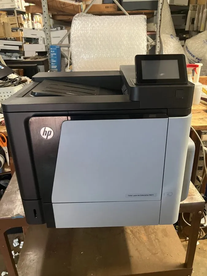Лазерный принтер HP Color Laserjet M651dn Laser Printer Cleaned & Serviced COUNT — фото лота 1