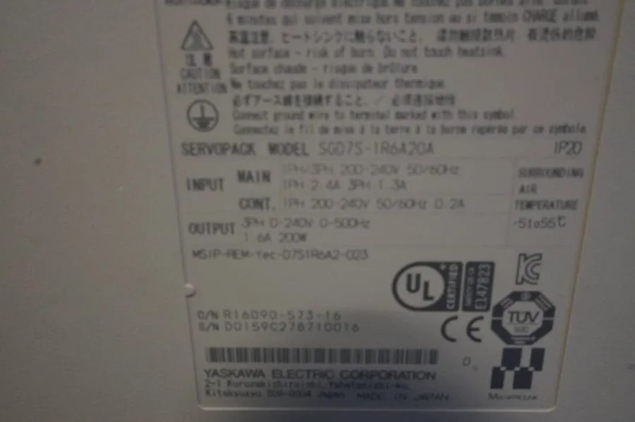Сервопривод Yaskawa SGD7S-1R6A20A Servopack 200W — фото лота 2