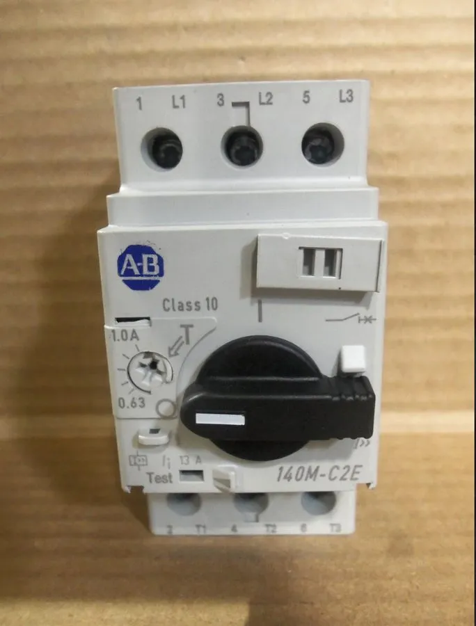 Автоматический выключатель Allen Bradley 140M-C2E-B10 Motor Protection Circuit B