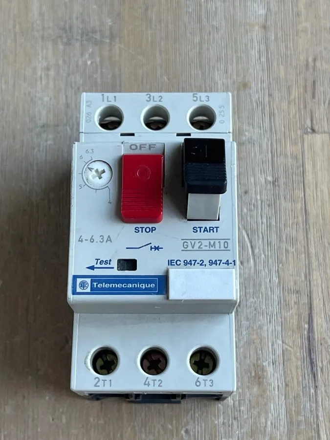 Автоматический выключатель Telemecanique GV2-M10 4-6.3 A Motor Circuit Breaker 6