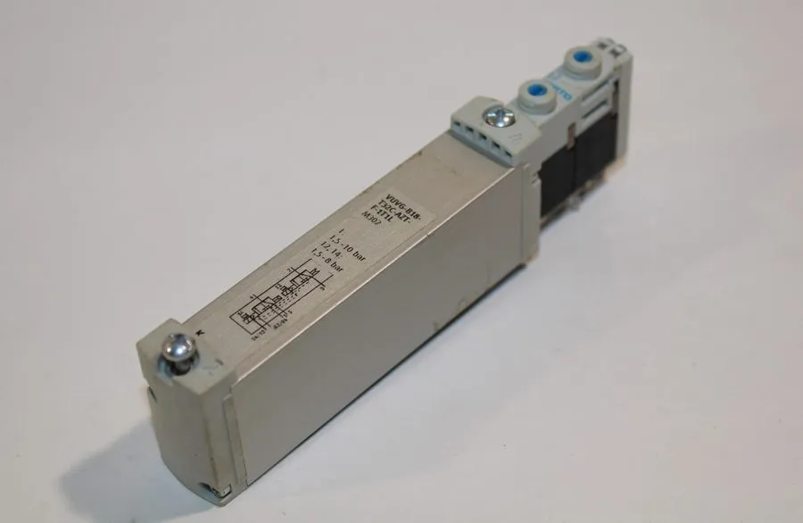 Электромагнитный клапан FESTO VUVG-B18-T32C-AZT-F-1T1L SOLENOID VALVE, 24 VDC