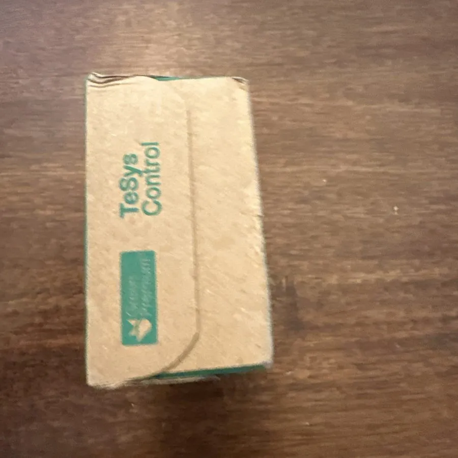 Контактор Schneider Electric LC1D32KUE TeSys D 3-Pole 32A Contactor 100-250V AC/ — фото лота 2