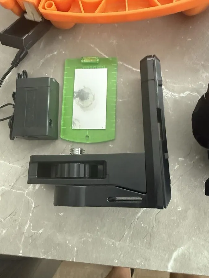 Нивелир Johnson GreenBrite 40-6674 Self-Leveling Green 3x360 3-Beam Laser Level — фото лота 1