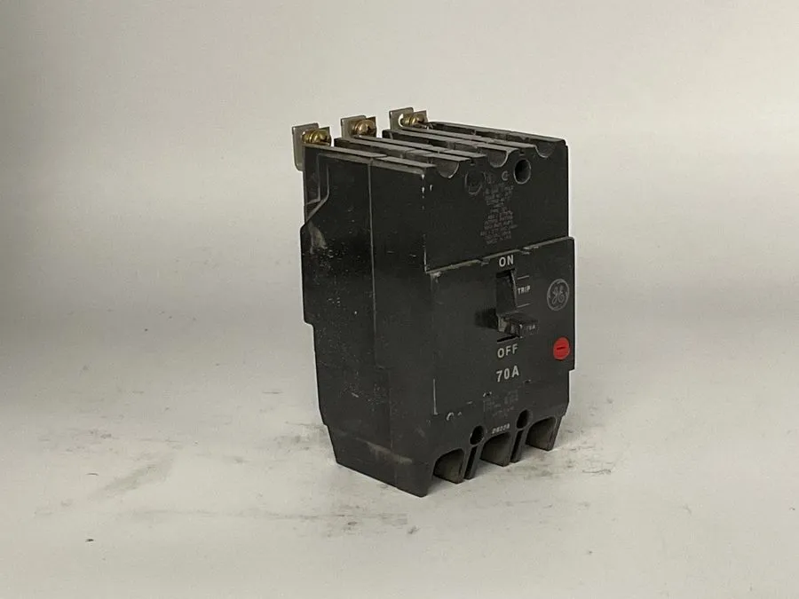 Автоматический выключатель ABB / General Electric GE TEY370 3p 70a 480v Circuit 