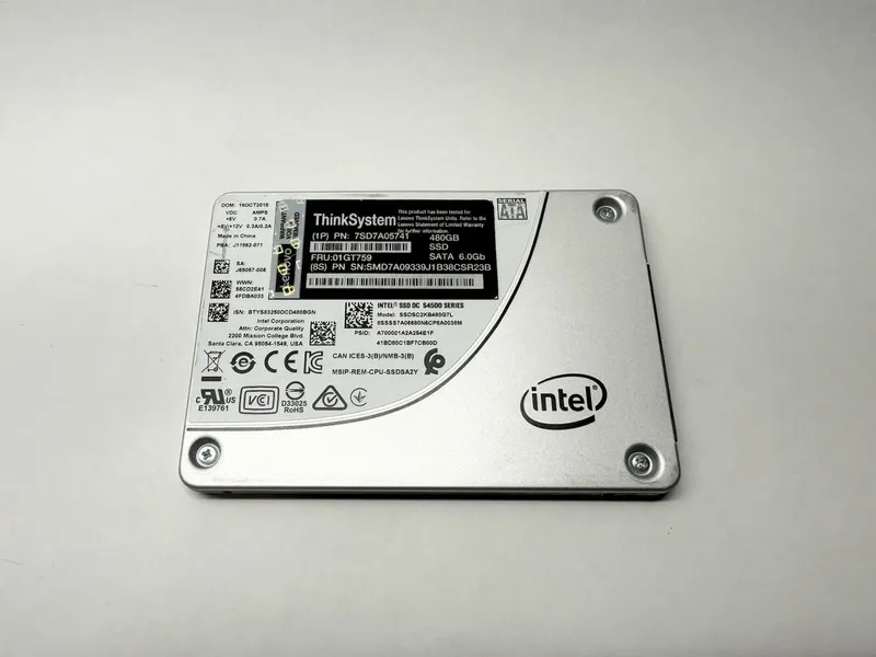 Сервер Lenovo 01GT759 7SD7A05741 480GB ThinkSystem 2.5" Entry SATA 6Gb HS SSD — фото лота 1