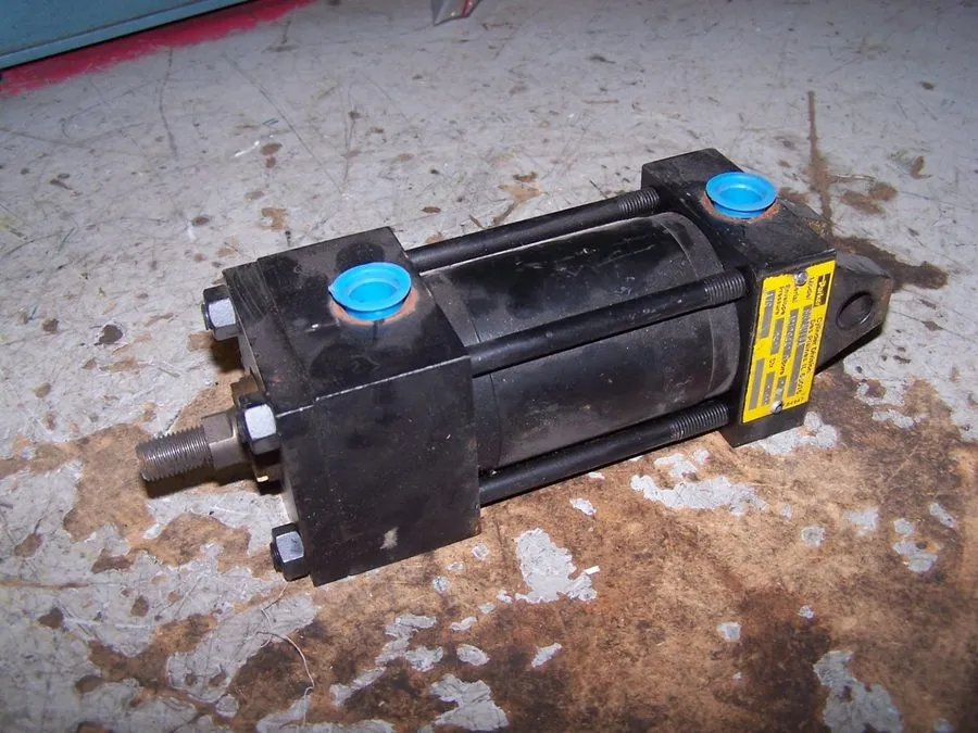 Пневмоцилиндр PARKER SERIES 2A 04.00 BB2AU14A 9.000 PNEUMATIC AIR CYLINDER 250 P — фото лота 1