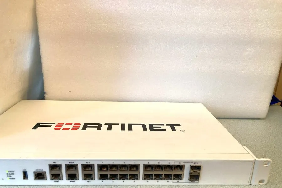Межсетевой экран Fortinet FortiGate 100e FG-100E Firewall Security Appliance 16-