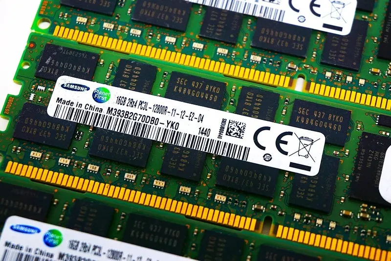Модуль памяти Samsung 16GB 2Rx4 PC3-14900R DDR3 ECC Registered RDIMM 240p M393B2