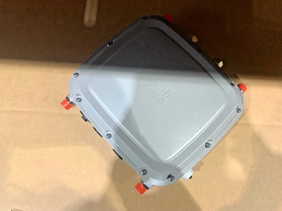 Точка доступа Wi-Fi Cisco Catalyst C9124AXE-B Outdoor Wi-Fi 6 Access Point