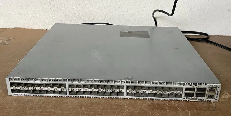 Коммутатор Arista DCS-7050S-64 48-Port 10GbE SFP 4x40GbE QSFP Switch