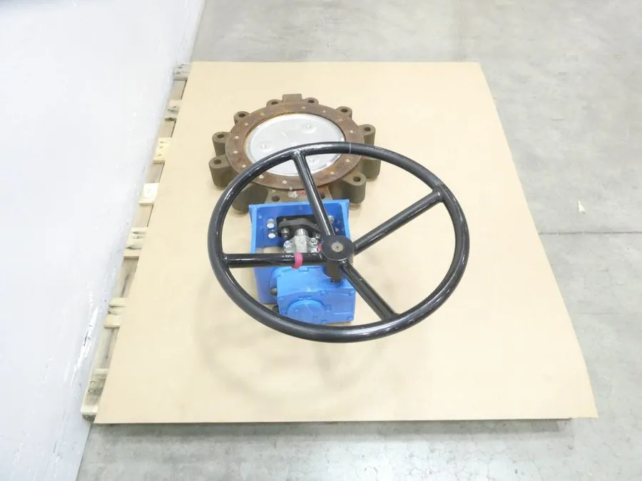 Клапан Jamesbury Wafer-sphere 815L112236XZ Manual Lugged Butterfly Valve 12in 15