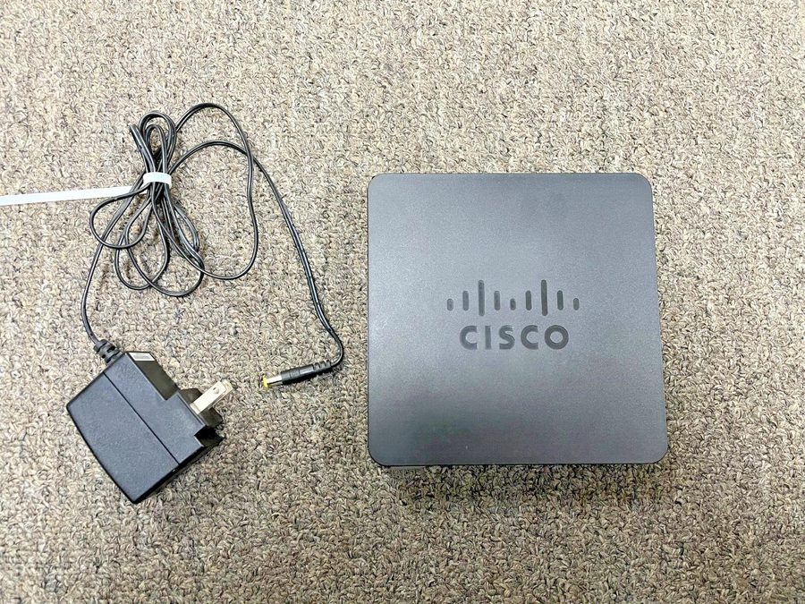 Маршрутизатор Cisco Small Business Single Band RV180 VPN 4 Port Router