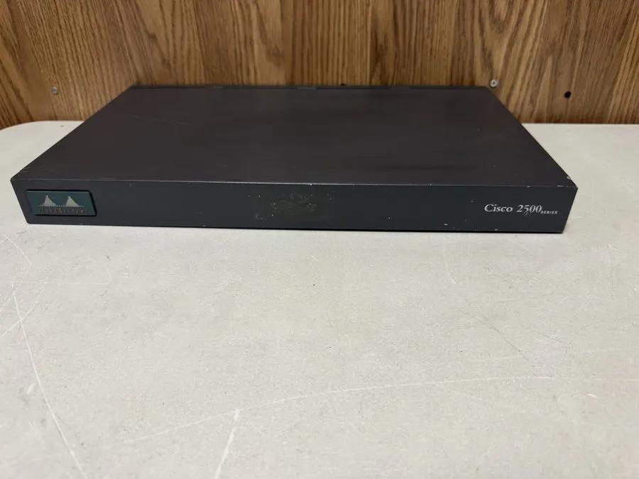 Маршрутизатор Cisco 2500 Series 2514 Enterprise Router Dual Serial